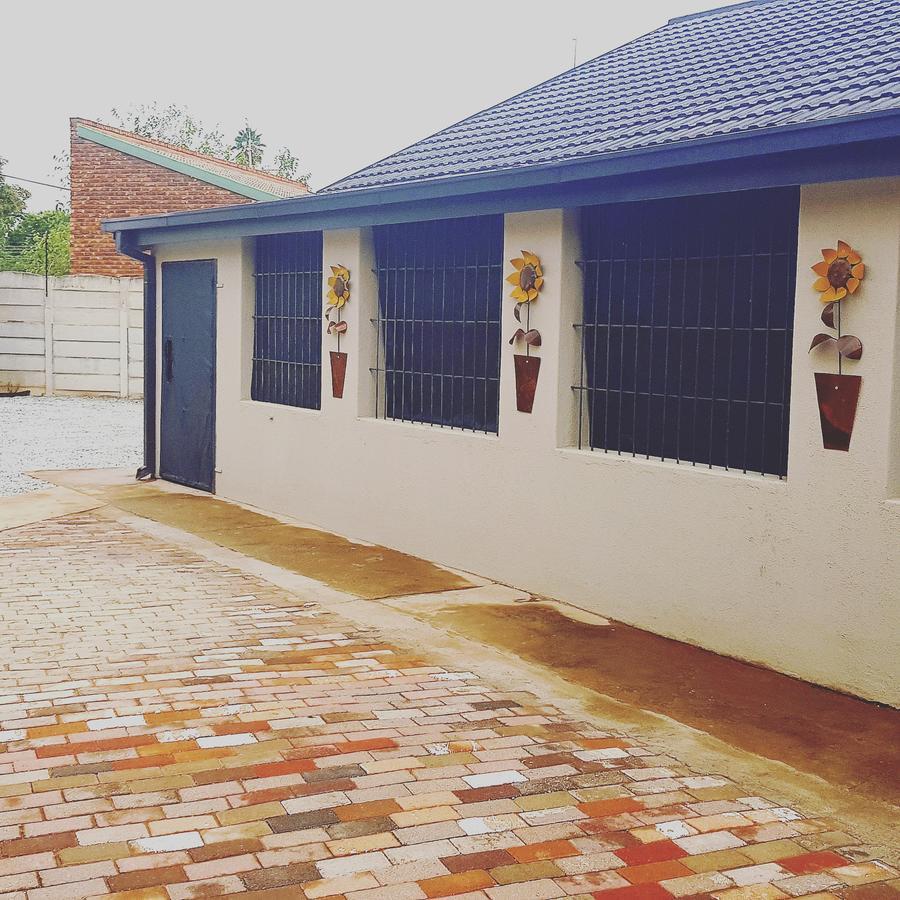 Favour Guest House Polokwane Zewnętrze zdjęcie
